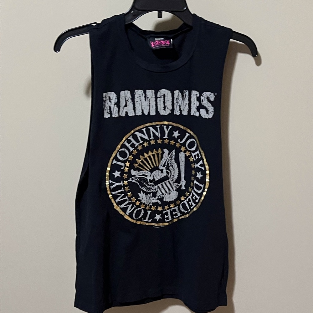 Ramones tank top size L